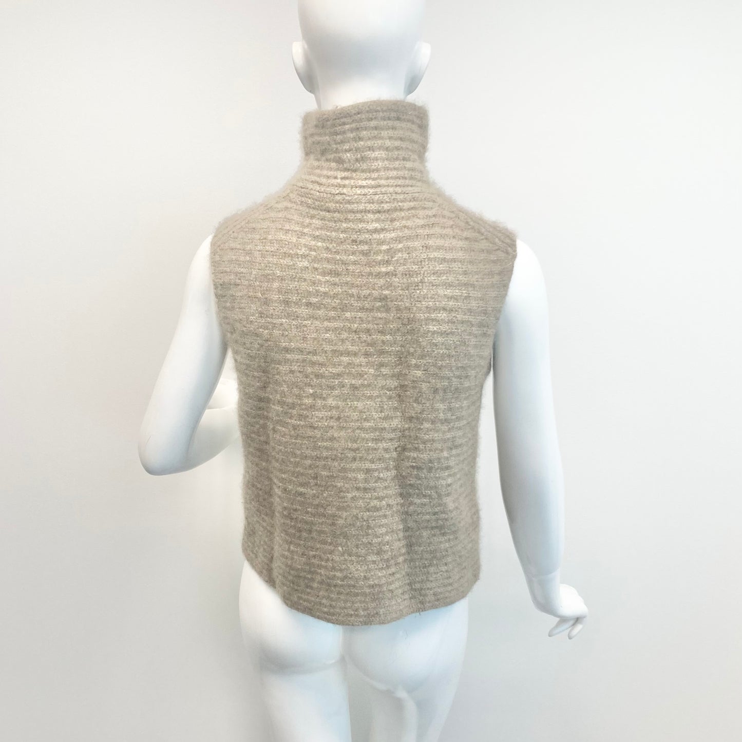Fall2003 Hermès by Martin Margiela High neck sleeveless knit
