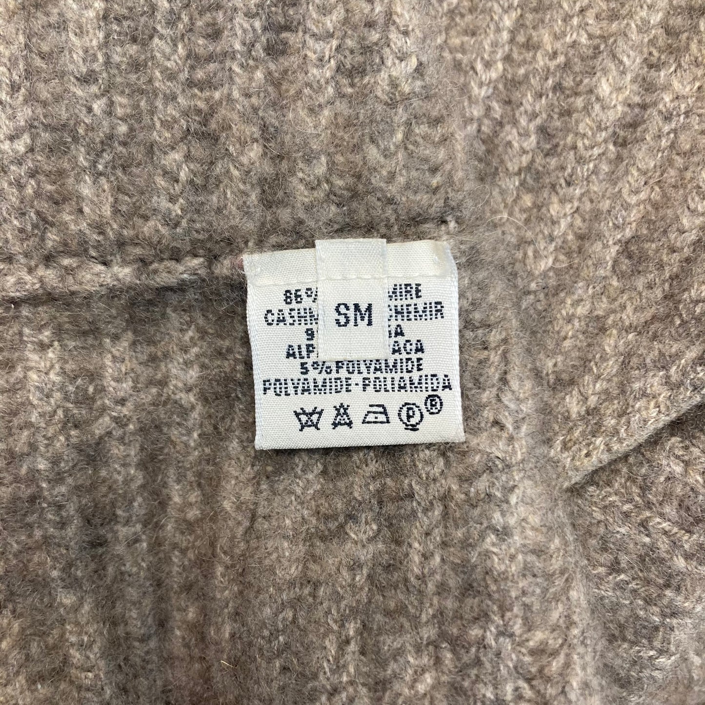 Fall2003 Hermès by Martin Margiela High neck sleeveless knit
