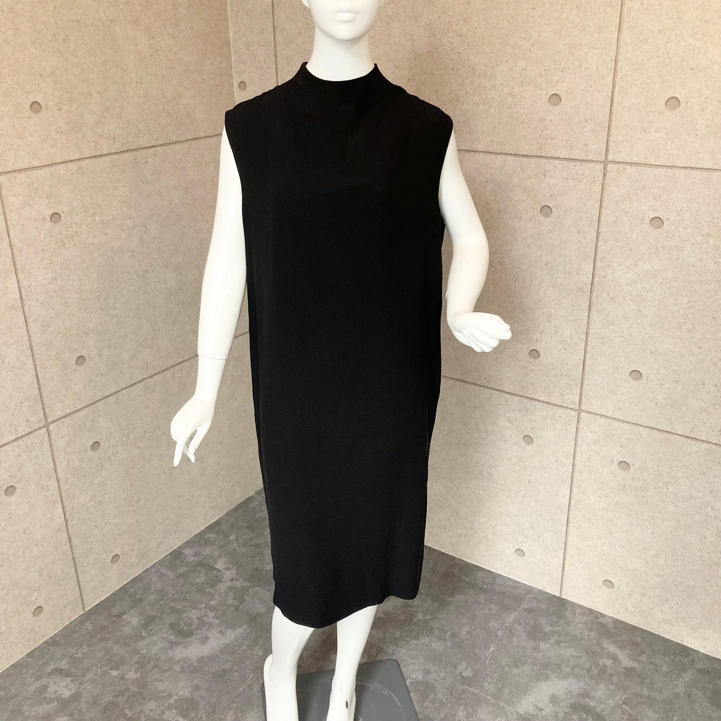 Fall2000 Hermès by Martin Margiela High neck silk sleeveless dress