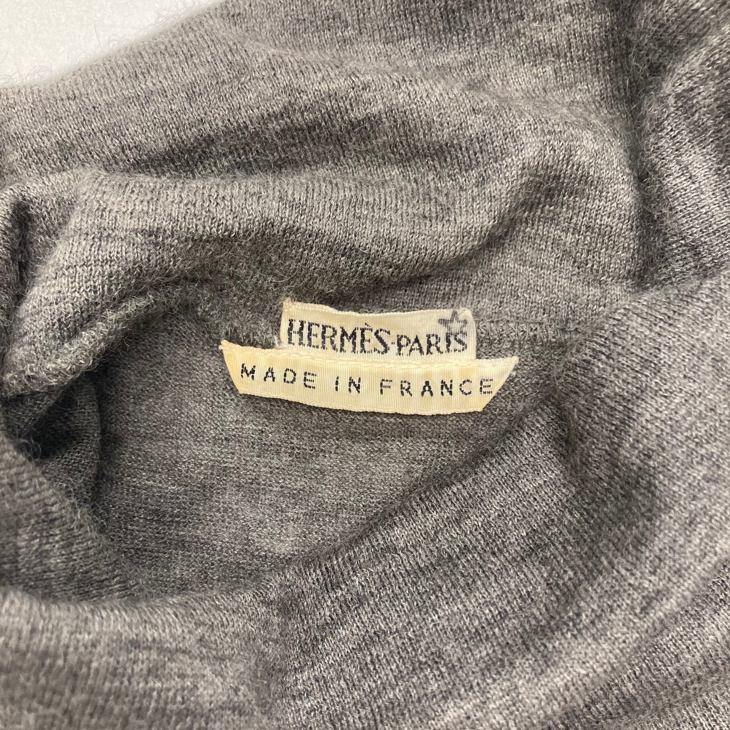 Fall2000 Hermès by Martin Margiela High neck sleeveless knit