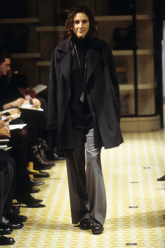 訳あり HERMES セリエ ルーピング ブレスレット 2005年 レザー 黒 HERMES – mood Tokyo vintage